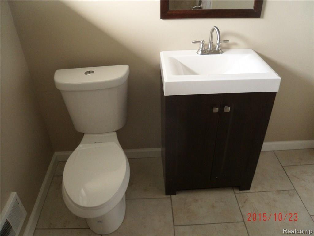 24814 Kelly Road Eastpointe, MI 48021 - Photo 21 of 21 GEDC1673.JPG