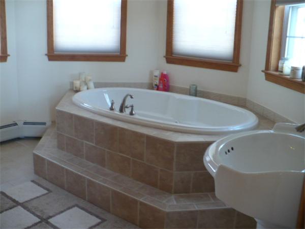 73 Birch Island Road Webster, MA 01570 - Photo 14 of 17 Gallery Image 14