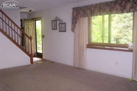 2835 Pineway Trail Howell, MI 48855 - Photo 20 of 33 20441500-19.JPG