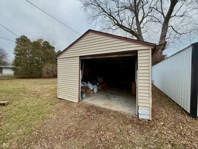 $97,500 | 3416 West Riverside Avenue, Muncie, IN 47304