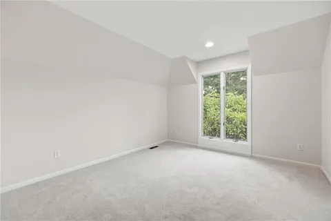$529,000 | 5204 West 112th Street, Leawood, KS 66211