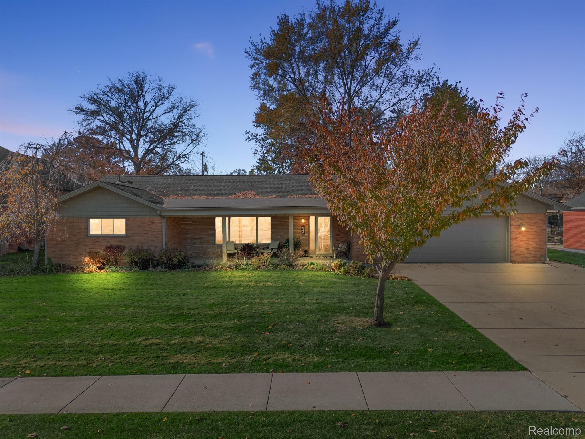 640 Ridgemont Avenue Dearborn, MI 48124 - Photo 1 of 74 Gallery Image 1