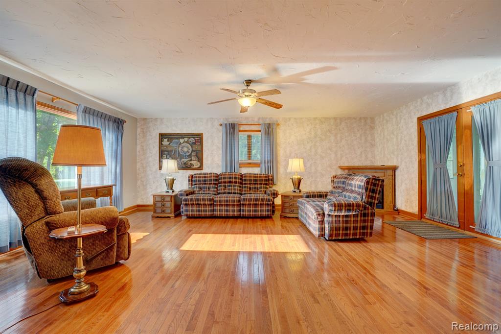 4671 Rochester Road Dryden, MI 48428 - Photo 15 of 57