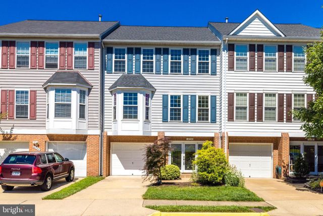 $780,000 | 4720 Warm Hearth Circle, Fairfax, VA 22033