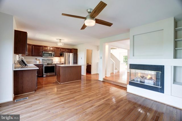 $780,000 | 4720 Warm Hearth Circle, Fairfax, VA 22033