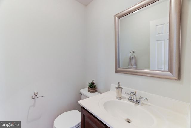 $780,000 | 4720 Warm Hearth Circle, Fairfax, VA 22033