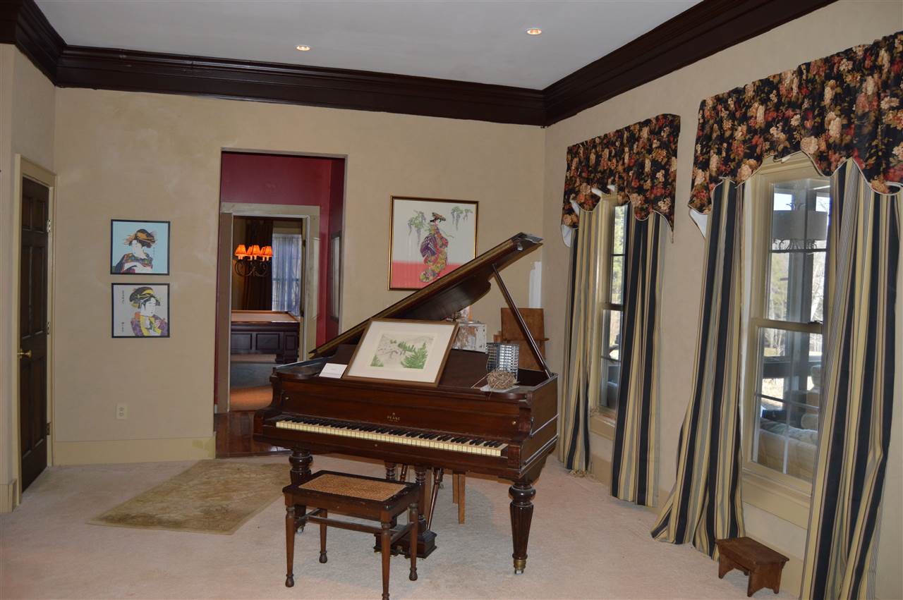 813 Chapman Road Plymouth, VT 05149 - Photo 11 of 40