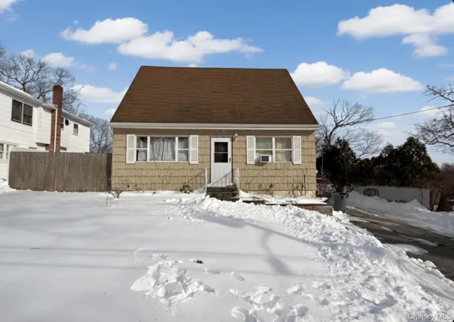 $545,000 | 19 Rutland Road, Mastic, NY 11950