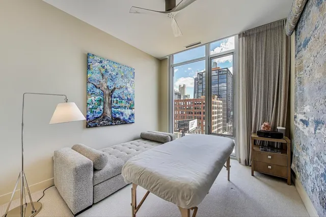 $1,550,000 | 360 West Erie Street, Unit 7D, Chicago, IL 60654