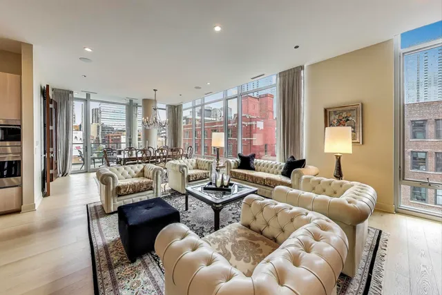 $1,550,000 | 360 West Erie Street, Unit 7D, Chicago, IL 60654