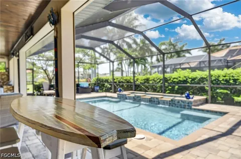 $1,200,000 | 1725 Southwest 52nd Terrace, Cape Coral, FL 33914
