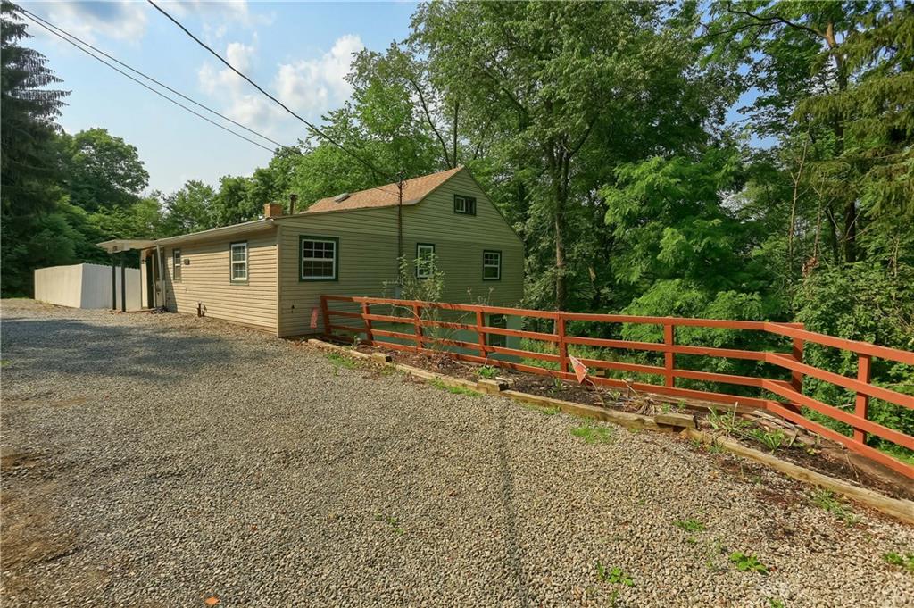 167 Foster Road Beaver Falls, PA 15010 - Photo 2 of 20 Gallery Image 2