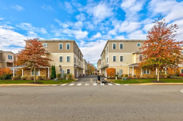 $805,000 | 14 Cortona Way, Unit 14, Salem, NH 03079