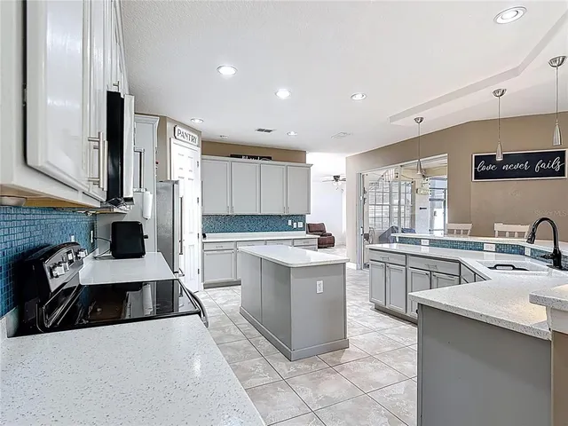 $605,000 | 2460 The Oaks Boulevard, Kissimmee, FL 34746