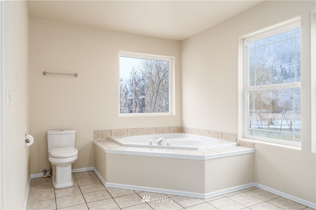 100 Rolling Rock Road Chelan, WA 98816 - Photo 21 of 40 Gallery Image 21