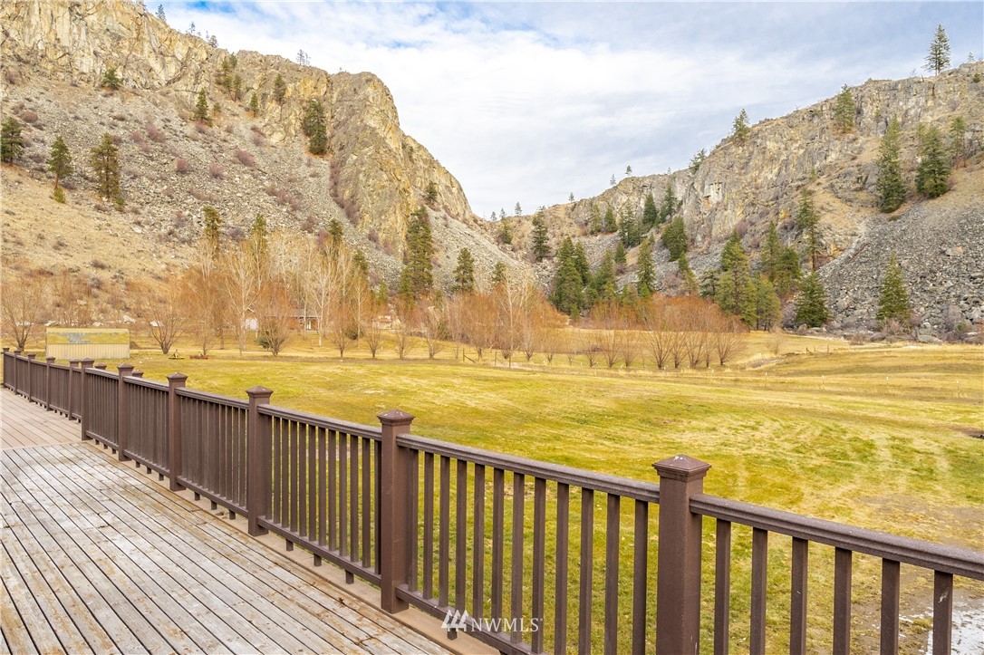 100 Rolling Rock Road Chelan, WA 98816 - Photo 9 of 40 Gallery Image 9