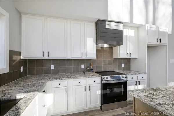 $369,900 | 4488 Quarry Road, New Albany, IN 47150