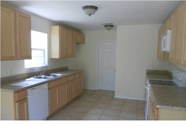 93 East Raphael Road DeFuniak Springs, FL 32433 - Photo 4 of 13 Gallery Image 4