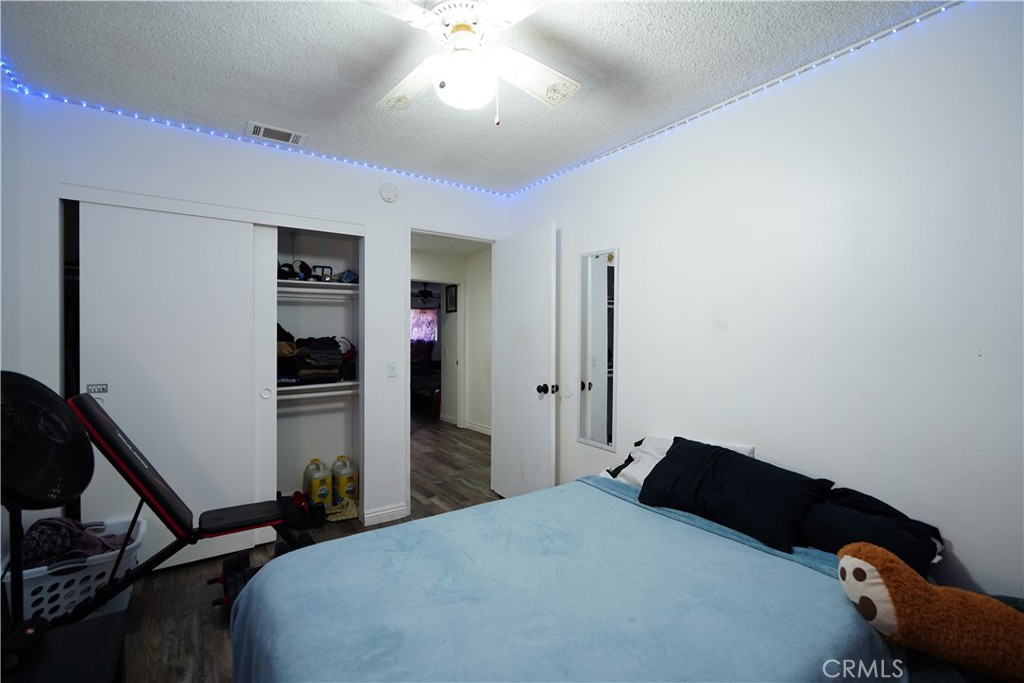 11764 Sutter Avenue Yucaipa, CA 92399 - Photo 5 of 38