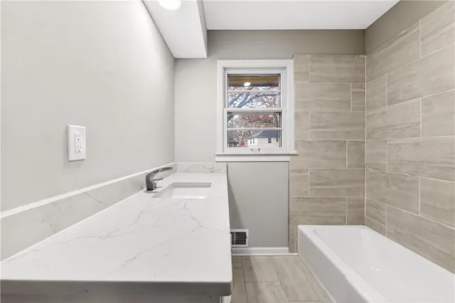 $279,900 | 6204 East 109 Street, Kansas City, MO 64134