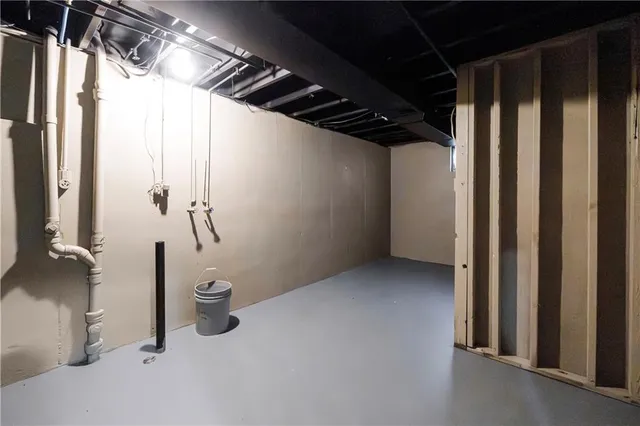 $279,900 | 6204 East 109 Street, Kansas City, MO 64134