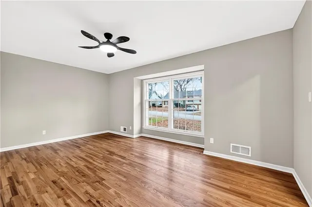 $279,900 | 6204 East 109 Street, Kansas City, MO 64134