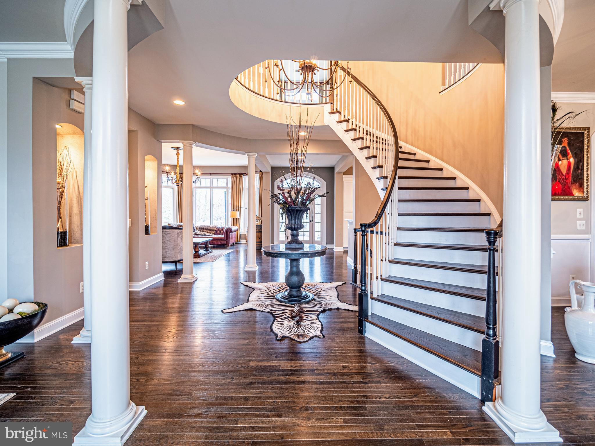 8330 Roxborough Loop Gainesville, VA 20155 - Photo 8 of 73 Foyer