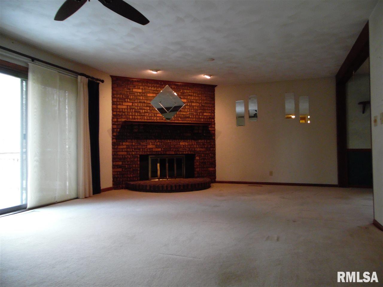 9528 West Excalibur Court Mapleton, IL 61547 - Photo 4 of 22 Gallery Image 4