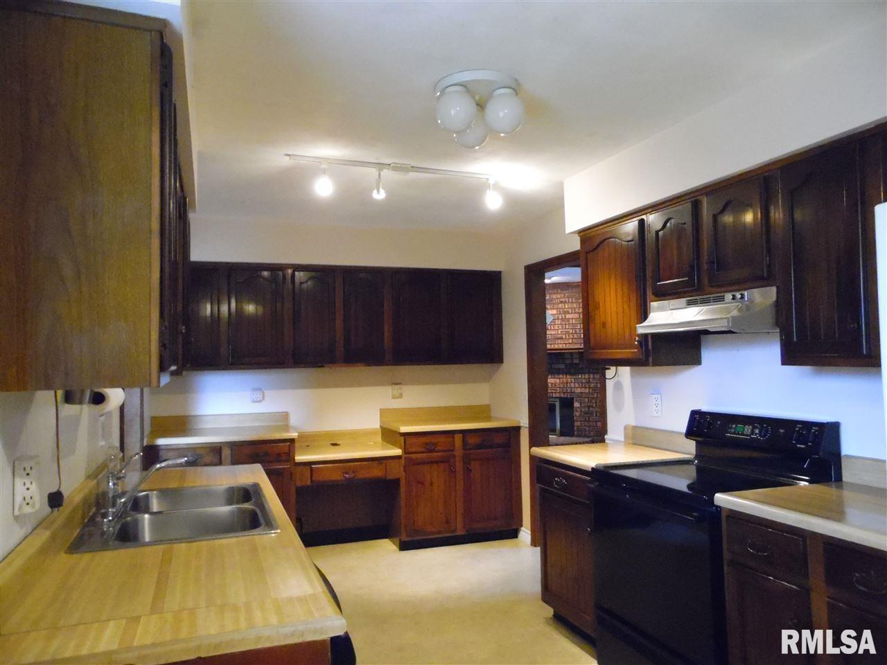 9528 West Excalibur Court Mapleton, IL 61547 - Photo 9 of 22 Gallery Image 9