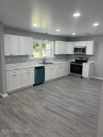 $1,995 | 7381 Getwell Road, Southaven, MS 38672