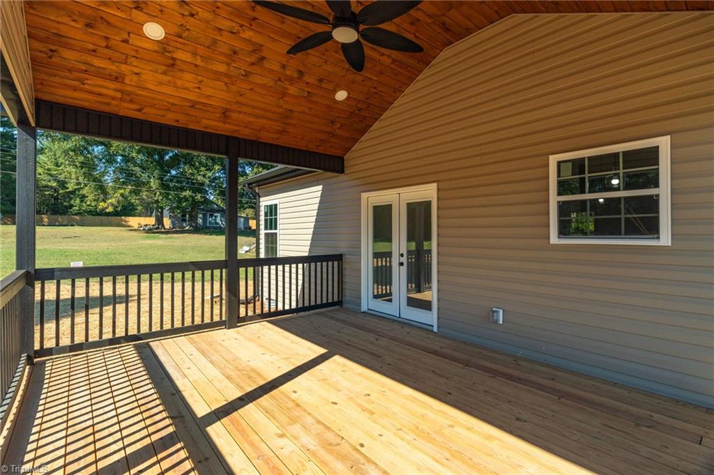 148 Adkins Road Stoneville, NC 27048 - Photo 24 of 31 Deck