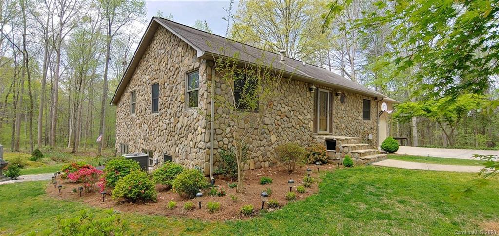 530 Compton Road Clover, SC 29710 - Photo 2 of 33 Gallery Image 2