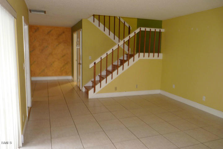 804 Springdale Circle Palm Springs, FL 33461 - Photo 7 of 21 LIVING ROOM ANGLE 2