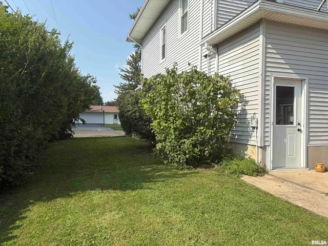 $145,000 | 17 East 5th Street, Milledgeville, IL 61051