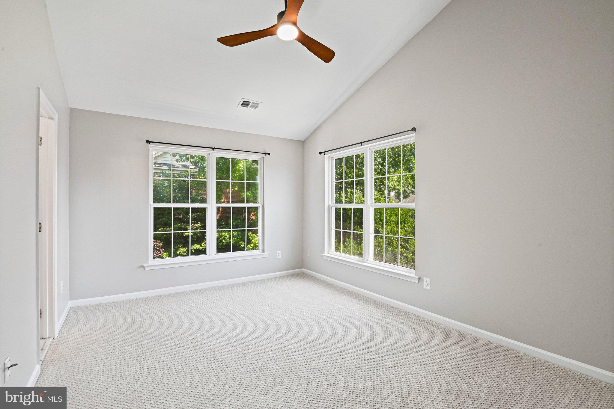 11482 Heritage Commons Way Reston, VA 20194 - Photo 11 of 31 Bedroom Suite w/vaulted ceiling