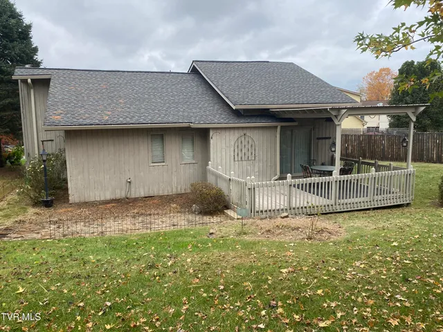 $1,750 | 10 Crouch Court, Johnson City, TN 37615