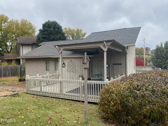 $1,750 | 10 Crouch Court, Johnson City, TN 37615