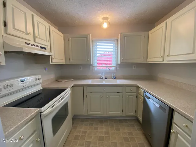 $1,750 | 10 Crouch Court, Johnson City, TN 37615