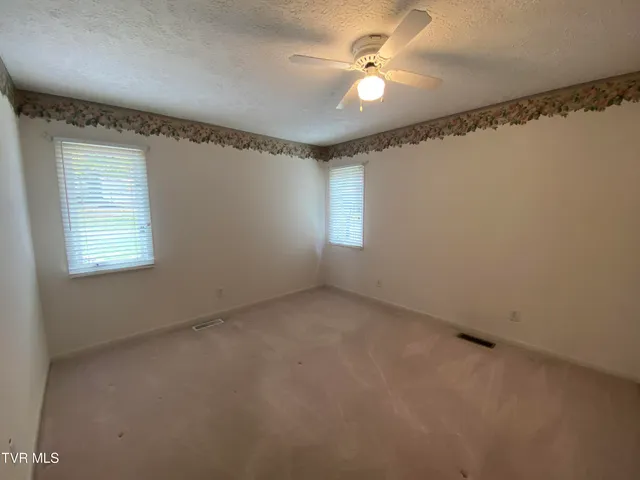 $1,750 | 10 Crouch Court, Johnson City, TN 37615