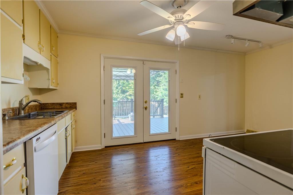 16 Drexel Drive Northwest Rome, GA 30165 - Photo 10 of 27 a kitchen with a stove and a refrigerator