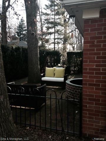 332 Cloverly Road Grosse Pointe, MI 48236 - Photo 38 of 40 IMG_2874.jpg