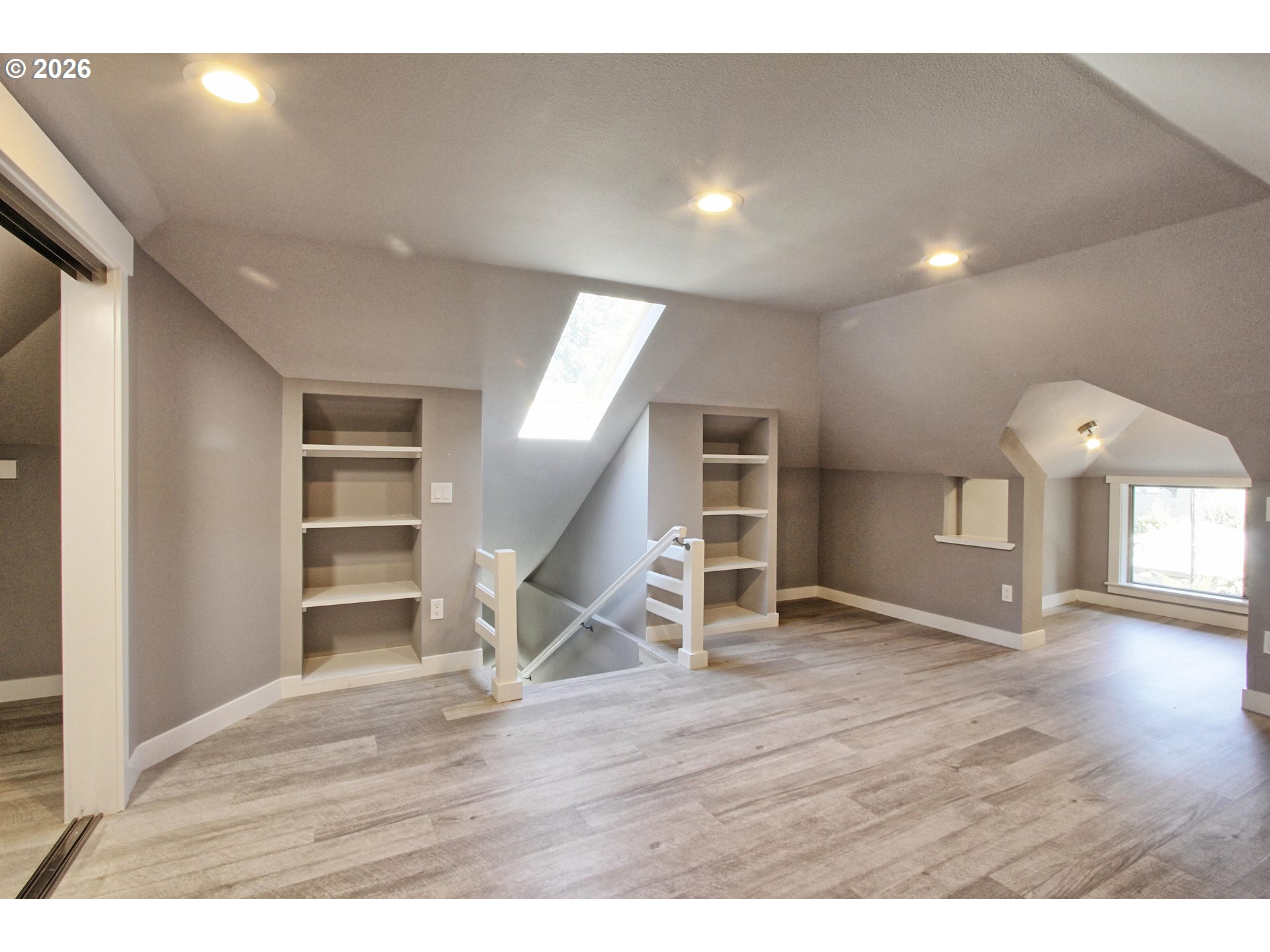 215 Northeast 30th Avenue Portland, OR 97232 - Photo 12 of 19