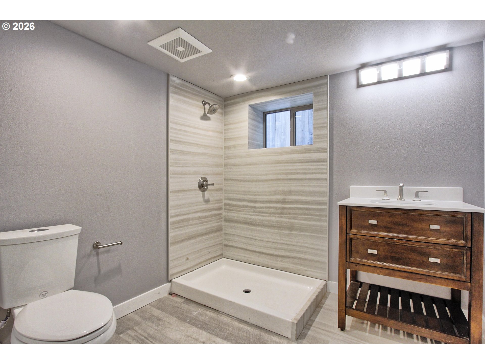 215 Northeast 30th Avenue Portland, OR 97232 - Photo 17 of 19