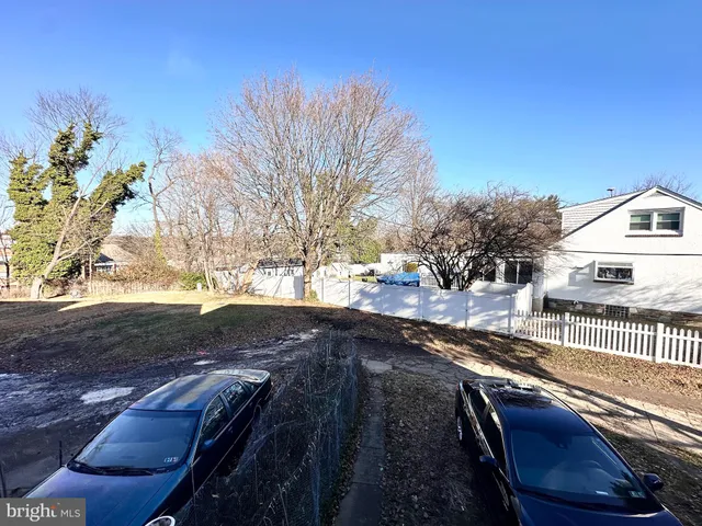 $2,300 | 219 Longshore Avenue, Philadelphia, PA 19111