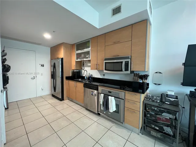 $2,750 | 60 Southwest 13th Street, Unit 1612, Miami, FL 33130