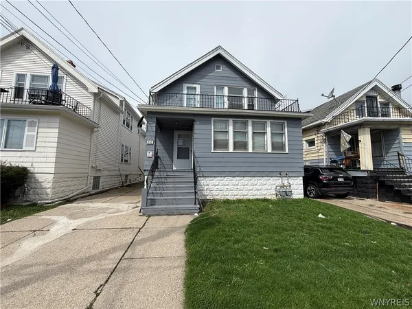 $1,150 | 216 Newburgh Avenue, Buffalo, NY 14215