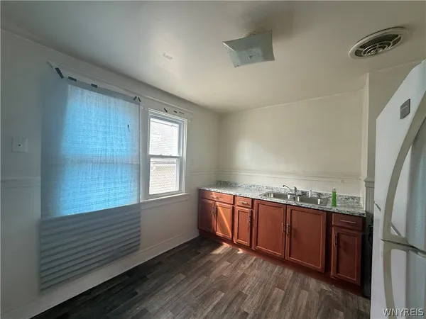 $1,150 | 216 Newburgh Avenue, Buffalo, NY 14215