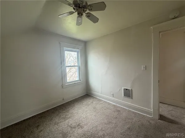 $1,150 | 216 Newburgh Avenue, Buffalo, NY 14215