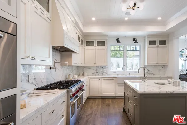 $22,000 | 530 Arbramar Avenue, Pacific Palisades, CA 90272