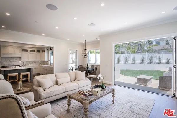 $22,000 | 530 Arbramar Avenue, Pacific Palisades, CA 90272
